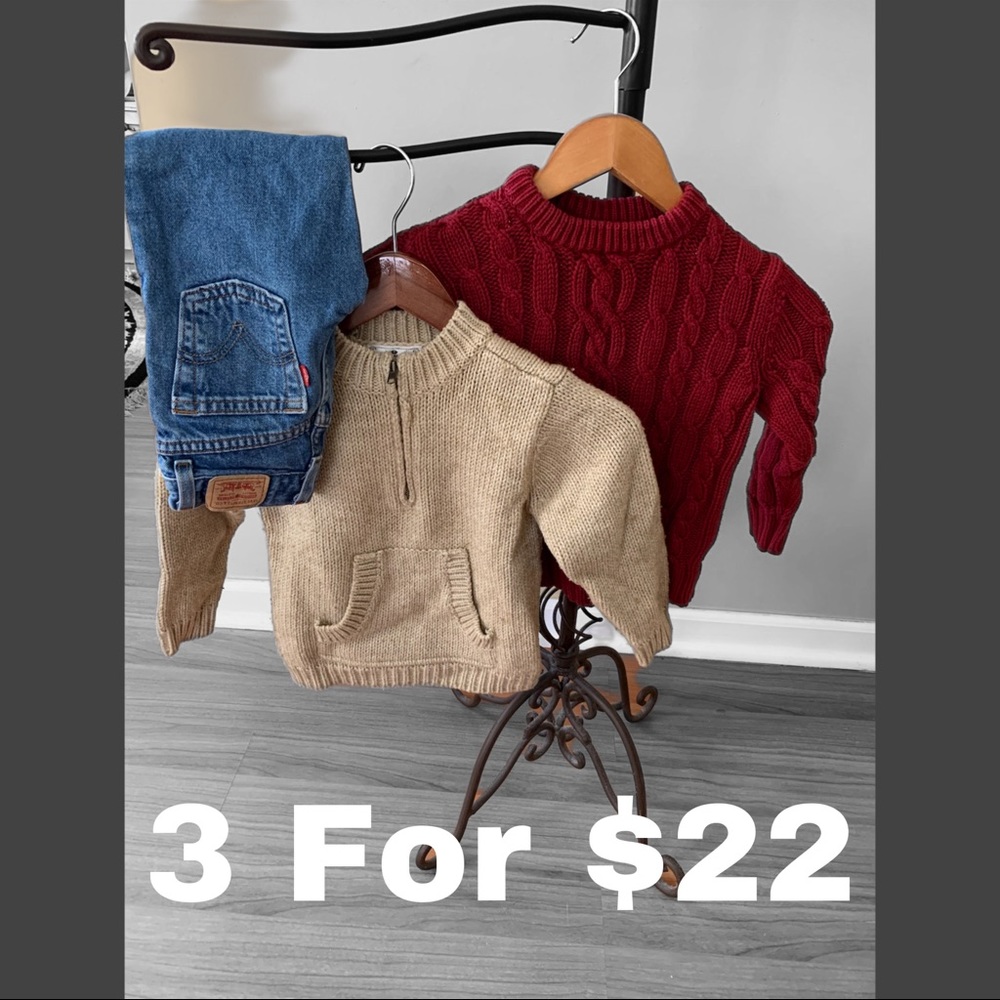 OLD NAVY Beige sweater
Size 4T